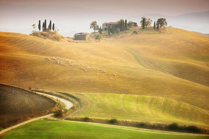 Đã mắt với những triền đồi xanh ngát xanh tại Ý