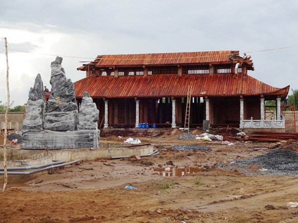Thực hư đền thờ Tổ của Hoài Linh bị đập phá, yêu cầu ngừng thi công