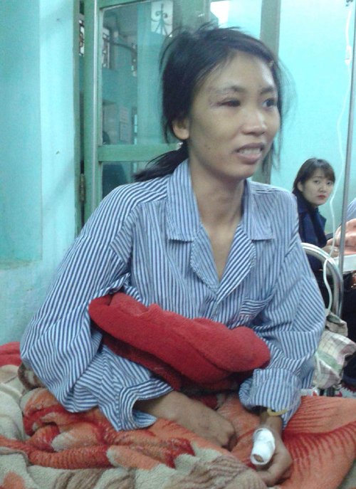 Chấn động Bắc Giang: Chồng chém vợ đứt gân tay, chân