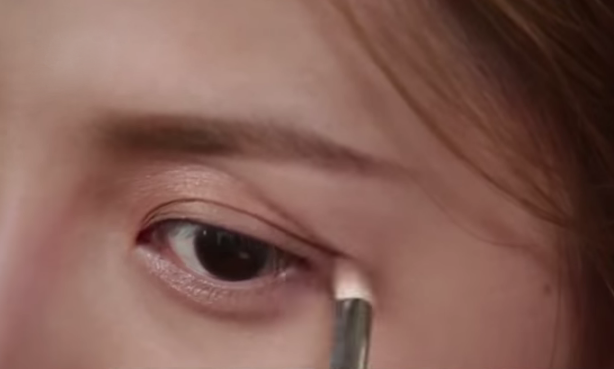 Cách trang điểm mắt to đẹp tự nhiên theo kiểu Hàn Quốc