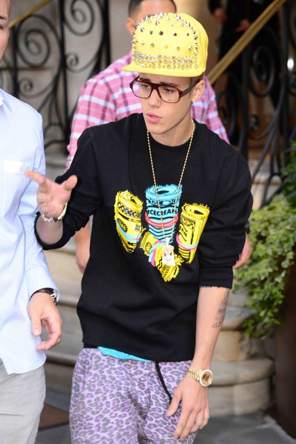 Justin Bieber và những khoảnh khắc ăn mặc tưởng 