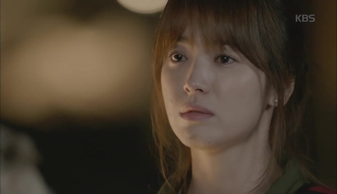 Hậu Duệ Của Mặt Trời Tập 7 Full HD Vietsub Ngày 16/3: Vừa thoát cửa tử, Song Hye Kyo và Song Joong Ki lại xa nhau