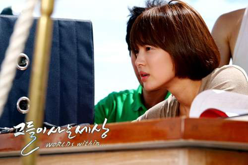 Song Hye Kyo bất ngờ “nổi loạn” đầy cá tính với tóc tém