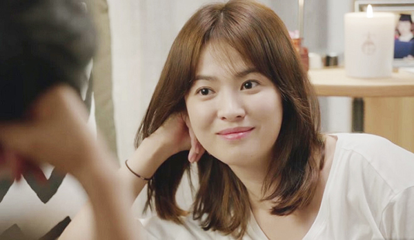 Song Hye Kyo bất ngờ “nổi loạn” cá tính với tóc tém