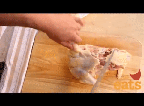 Kỹ năng làm bếp cơ bản: Cách cắt 1 con gà nhanh và đẹp