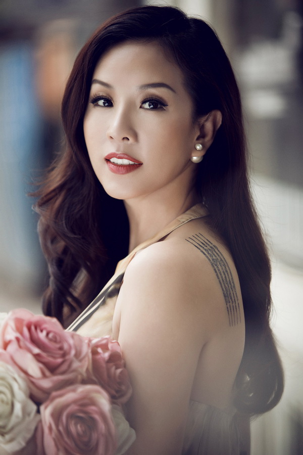 Hoa hậu Thu Hoài từng sống cảnh 'bạo lực gia đình'?