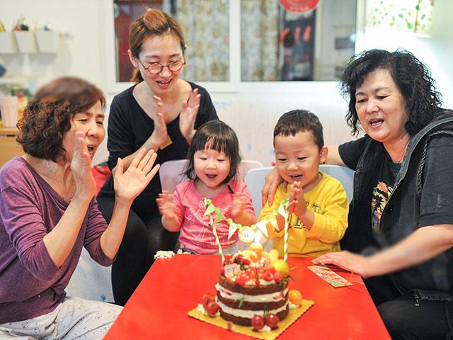 10 điều này bố mẹ dạy được con, còn tốt hơn mải mê kiếm tiền để lại 10 ngôi nhà