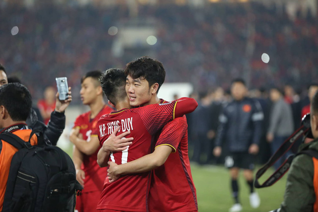 "Mưa tiền thưởng" đến với đội tuyển Việt Nam sau chức vô địch AFF Cup 2018