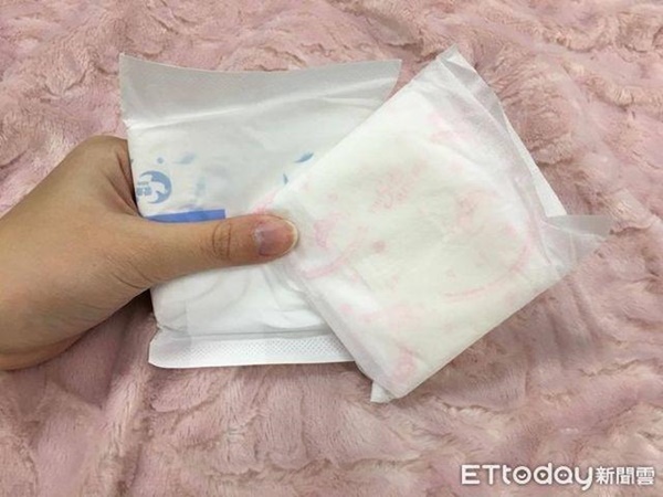 Một ngày thay tới 10 miếng BVS, nhìn phim chụp X-quang tử cung bác sĩ phải giật mình