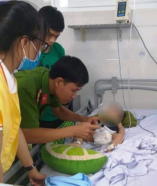 Bé trai 15 tháng tuổi tử vong bất thường: Lãnh đạo phường lên tiếng