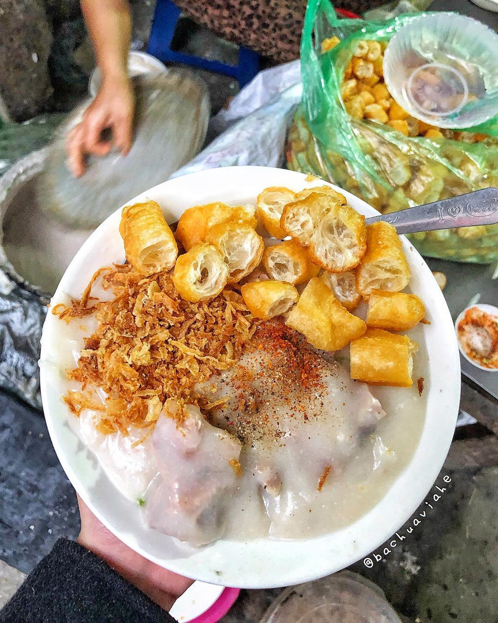 Cháo lòng, lẩu tteokbokki và 7 món nóng hổi ngày Hà Nội trở lạnh