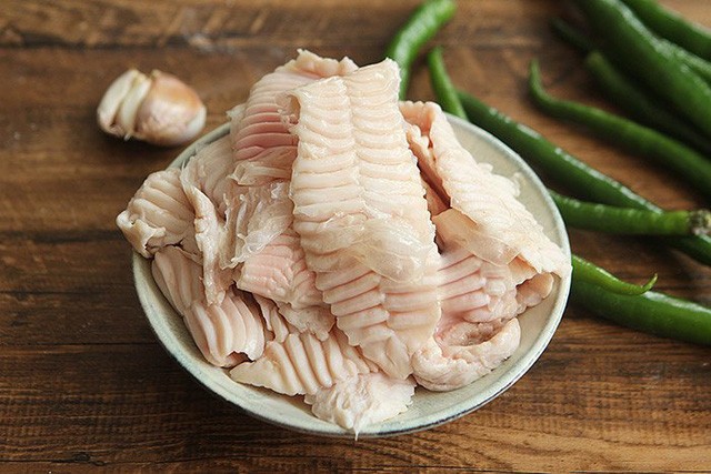 Hàm lợn xào ớt, ăn giòn tan, nhai sần sật