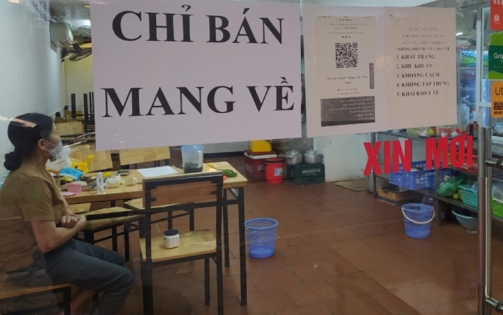 Chuyên gia: Hà Nội cấm bán hàng ăn tại chỗ để chống dịch là vô tác dụng
