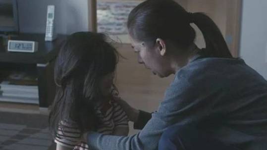 Những đứa trẻ sống trong gia đình có bố mẹ hay cáu gắt không thể thoát khỏi 4 tính cách này, tương lai sẽ trở nên tăm tối