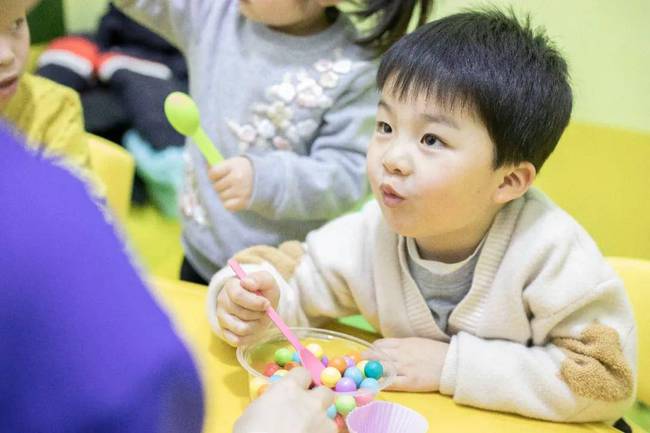 3 hành vi này cho thấy trẻ là 'hạt giống tốt', cha mẹ ươm mầm đúng cách sớm muộn gì cũng 'nở mày nở mặt' với xóm làng