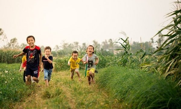 3 gợi ý để trẻ ít dùng điện thoại và có một mùa hè bổ ích