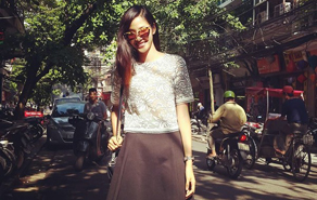 Street style mát mẻ, trẻ trung của sao Việt & thế giới