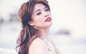 Ruby Lê gợi cảm trong shoot hình mới