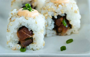 Công thức làm sushi cá ngừ cay