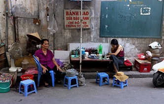 Đi tìm quán chè quê ngon trên phố