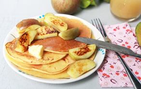 Pancake dứa táo - Món bánh ngọt như nắng mùa Thu