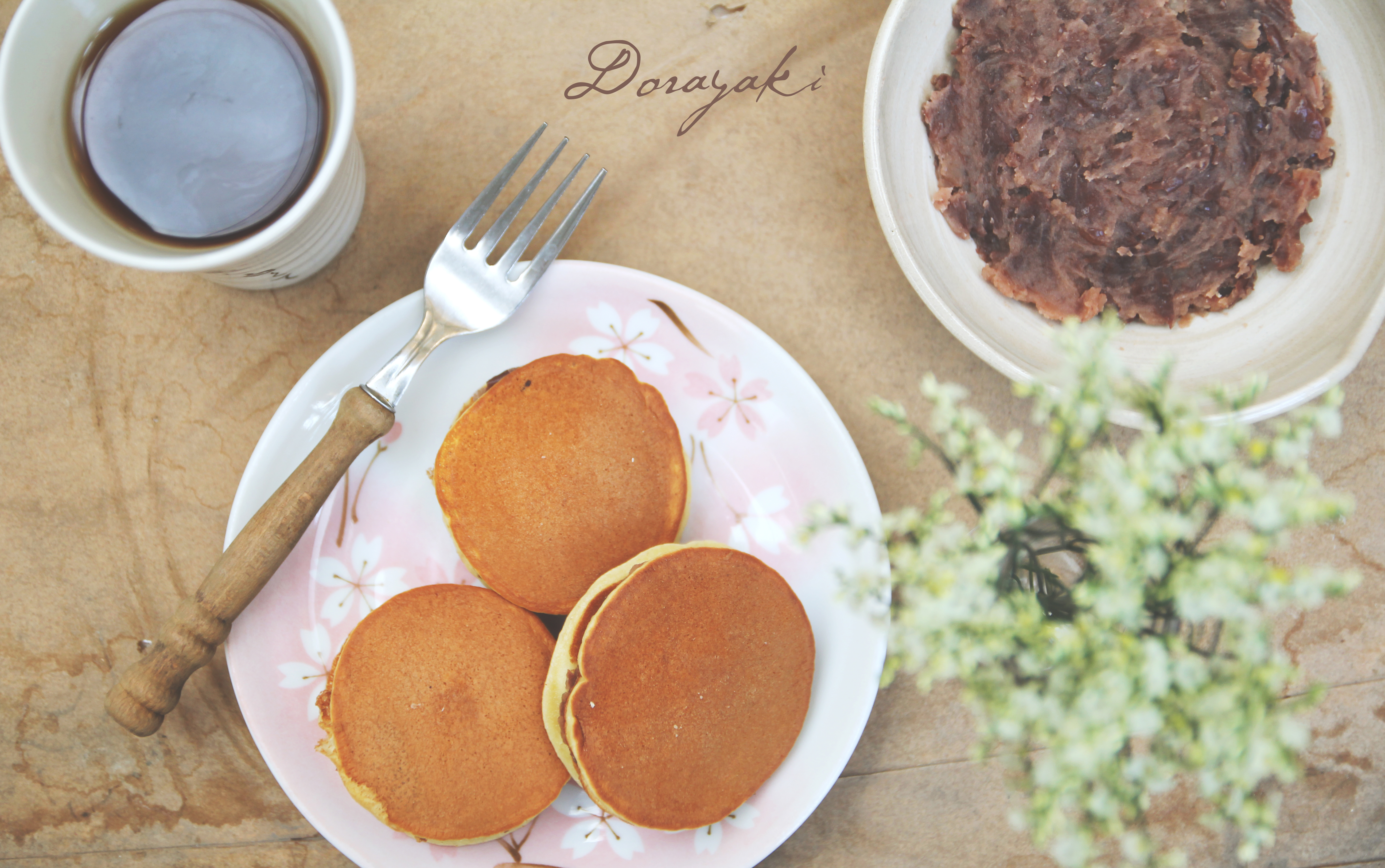 Làm bánh Dorayaki cho bữa sáng đơn giản