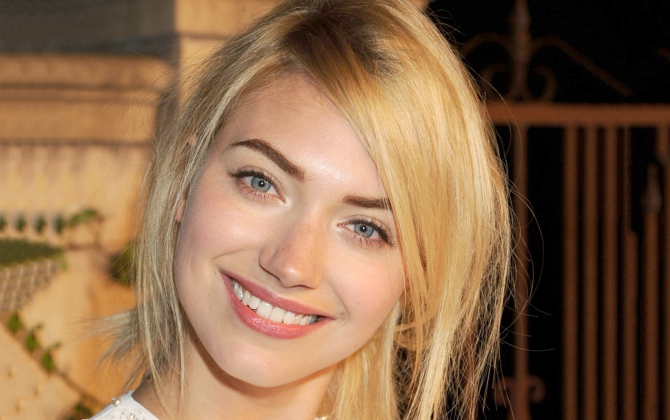 Imogen Poots: Từ bác sỹ thú y đến ngôi sao mới nổi của Anh Quốc