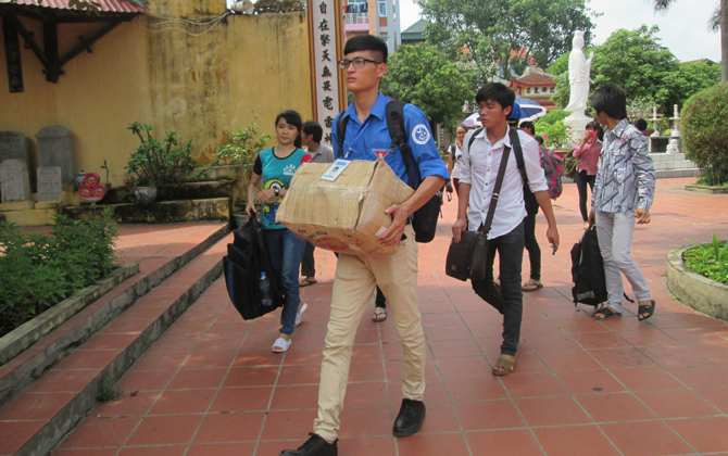 "Lai kinh ứng thí": Sĩ tử tìm đến cửa Phật trọ học