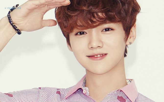 KPOP News: Luhan khiến nữ sinh có thai? - Girl's Day ăn tối cùng fans 