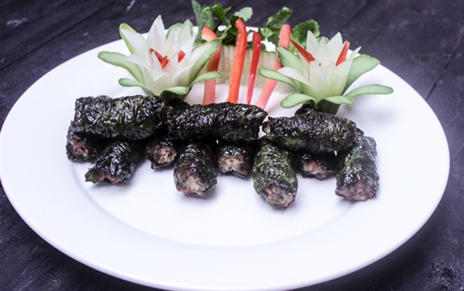 Chả lá lốt "quen nhưng không cũ" cho bữa tối 