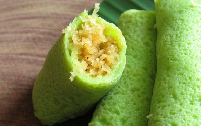 Crepe thơm mùi lá dứa, ngất ngây vị dừa