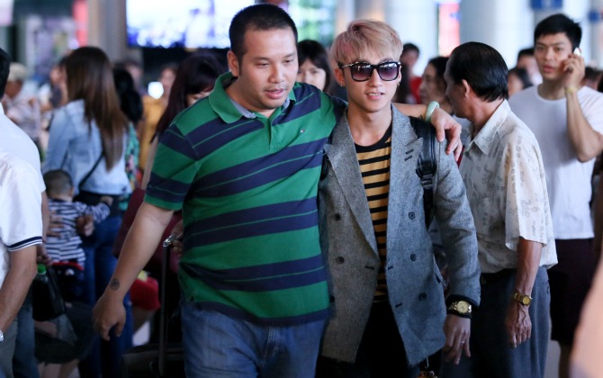 Bầu show "chảnh" hơn cả sao