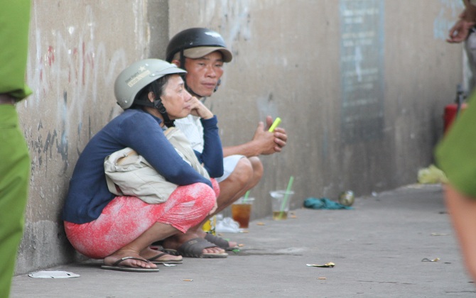 Cháy hàng loạt cửa hàng ở Tp.HCM: Người mẹ đau đớn khi biết con gái tử vong