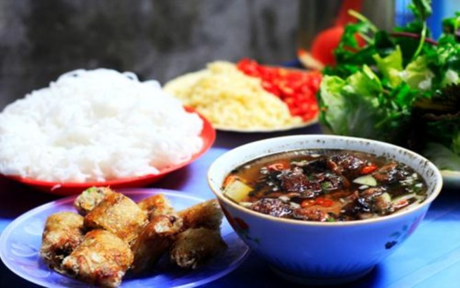 5 quán bún chả lâu năm nhất định phải thử ở Hà Nội