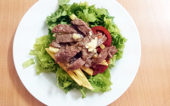 Salad bò nướng - món điểm tâm tuyệt vời 