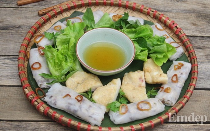 Bánh cuốn chả mực