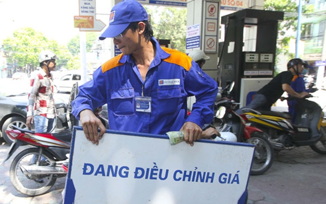 Nhịp sống Plus: Xăng tiếp tục giảm 400 đồng/lít, dầu diesel giảm hơn 1.200 đồng/lít