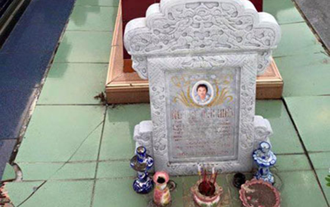 Lời “kêu cứu” từ ngôi mộ sụt lún của nữ tuyển thủ bóng đá Việt Nam