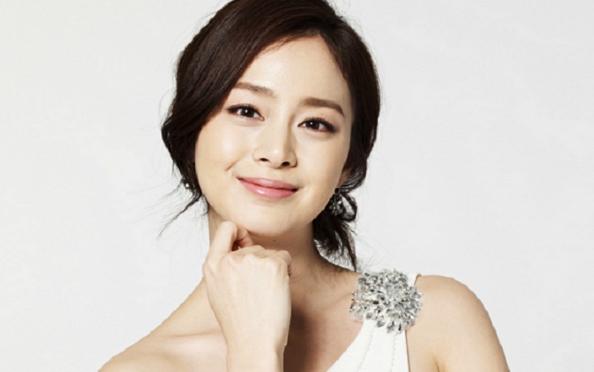 Cách trang điểm Hàn Quốc đẹp tự nhiên như Kim Tae Hee