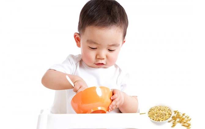 Cẩm nang dinh dưỡng cho bé 0 - 18 tháng tuổi (P2)