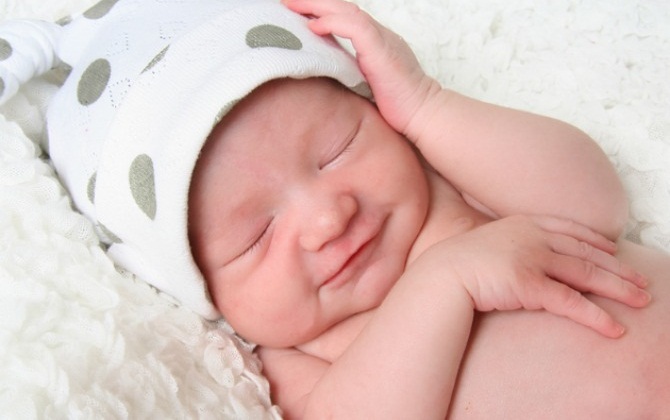 Những lưu ý quan trọng khi chăm sóc "em bé sữa"