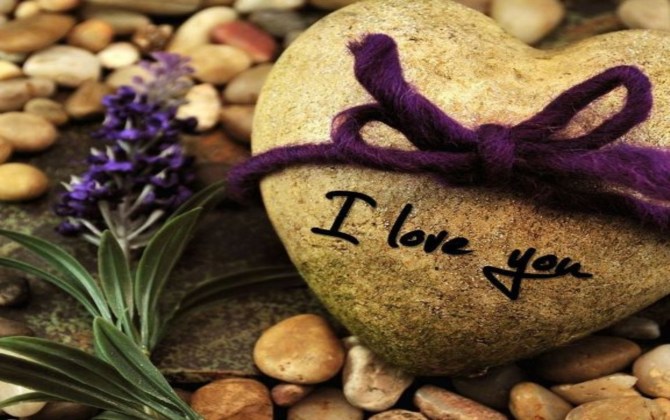 10 lý do bạn nên là người đầu tiên nói 'em yêu anh'
