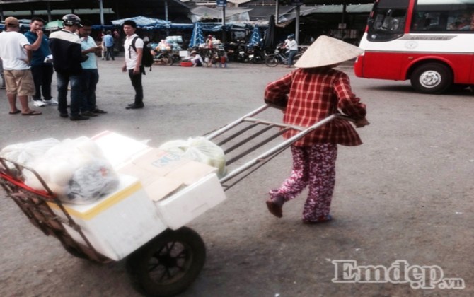 Cuộc mưu sinh của nữ cửu vạn: Những chuyện vất vả không ai ngờ (kỳ 2)