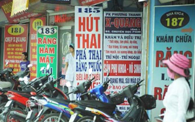 Cha mẹ lảng tránh khiến con 'yêu hồn nhiên, phá thai dại dột'