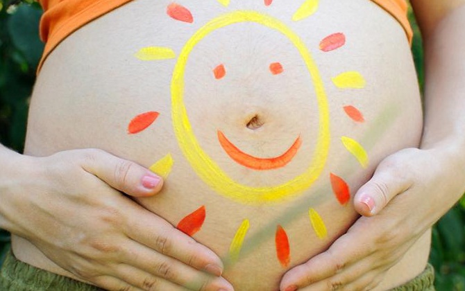 Mách mẹ bầu đối phó với các vấn đề về da ngày nắng