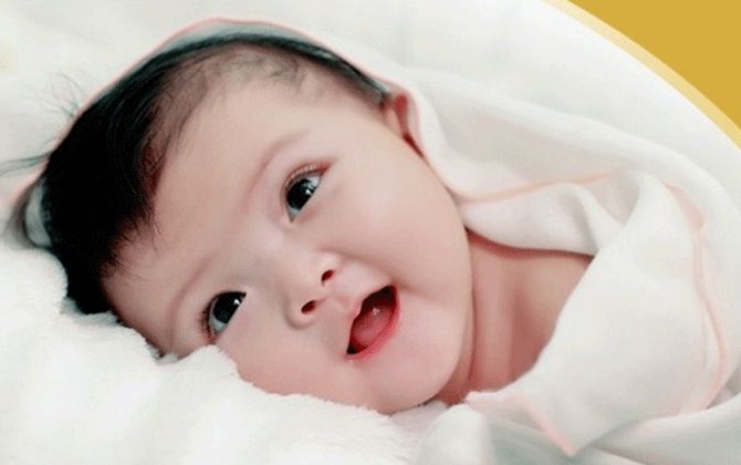 Mốc phát triển đầu đời của bé không phải mẹ nào cũng biết