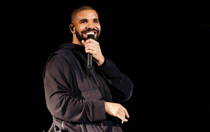 "Hotline Bling" Drake chia sẻ thú vị về lá thư gửi mẹ.