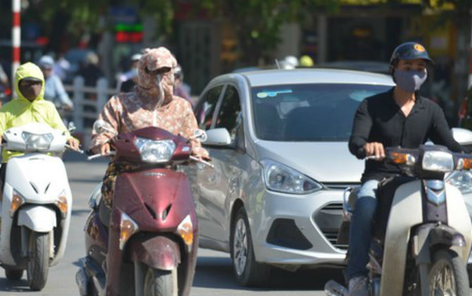 Nắng nóng tấn công miền Bắc