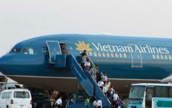 Mất điện thoại, khách VIP tát nữ tiếp viên Vietnam Airlines