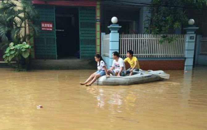 Sau bão số 3: Thành phố Yên Bái ngập nặng